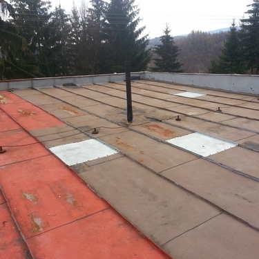 Hrochoť - strecha pred rekonštrukciou