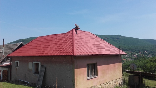 Nová Baňa - stavba strechy