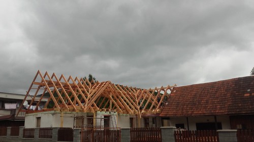 NVM - stavba strechy